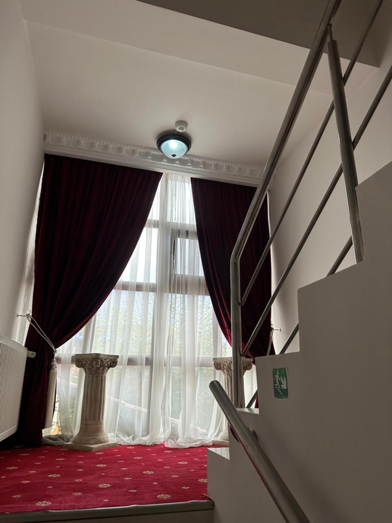 Pensiunea Casa Simoni Ploieşti Extérieur photo