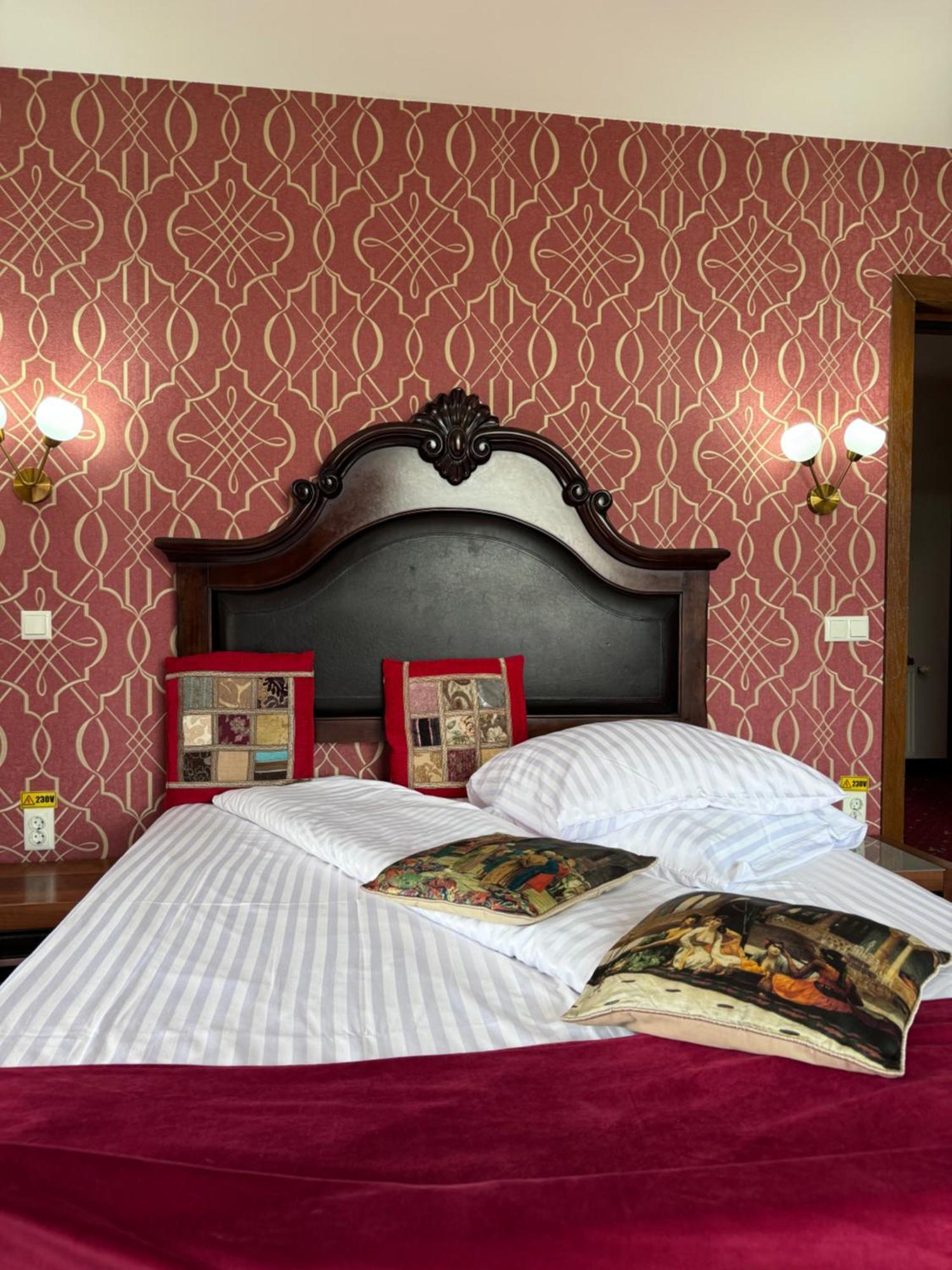 Pensiunea Casa Simoni Ploieşti Extérieur photo