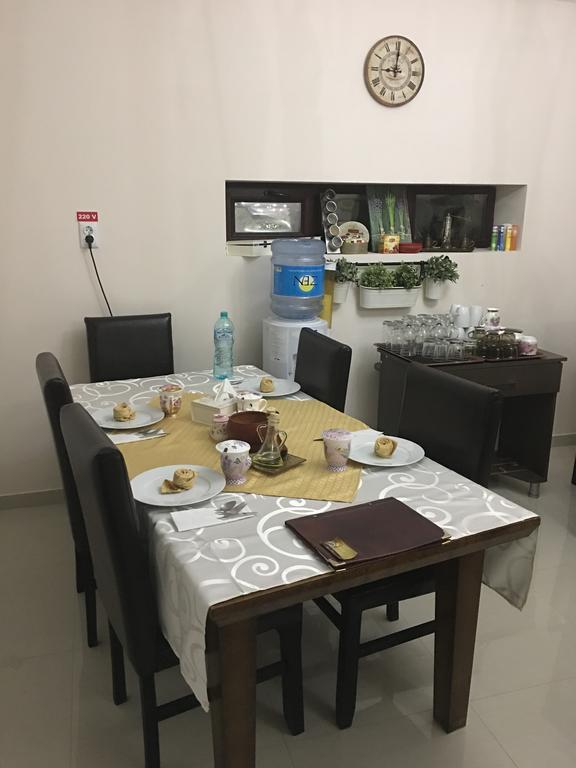 Pensiunea Casa Simoni Ploieşti Extérieur photo